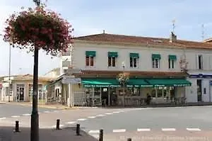 מלון Bar Restaurant D'hourtin הורטין